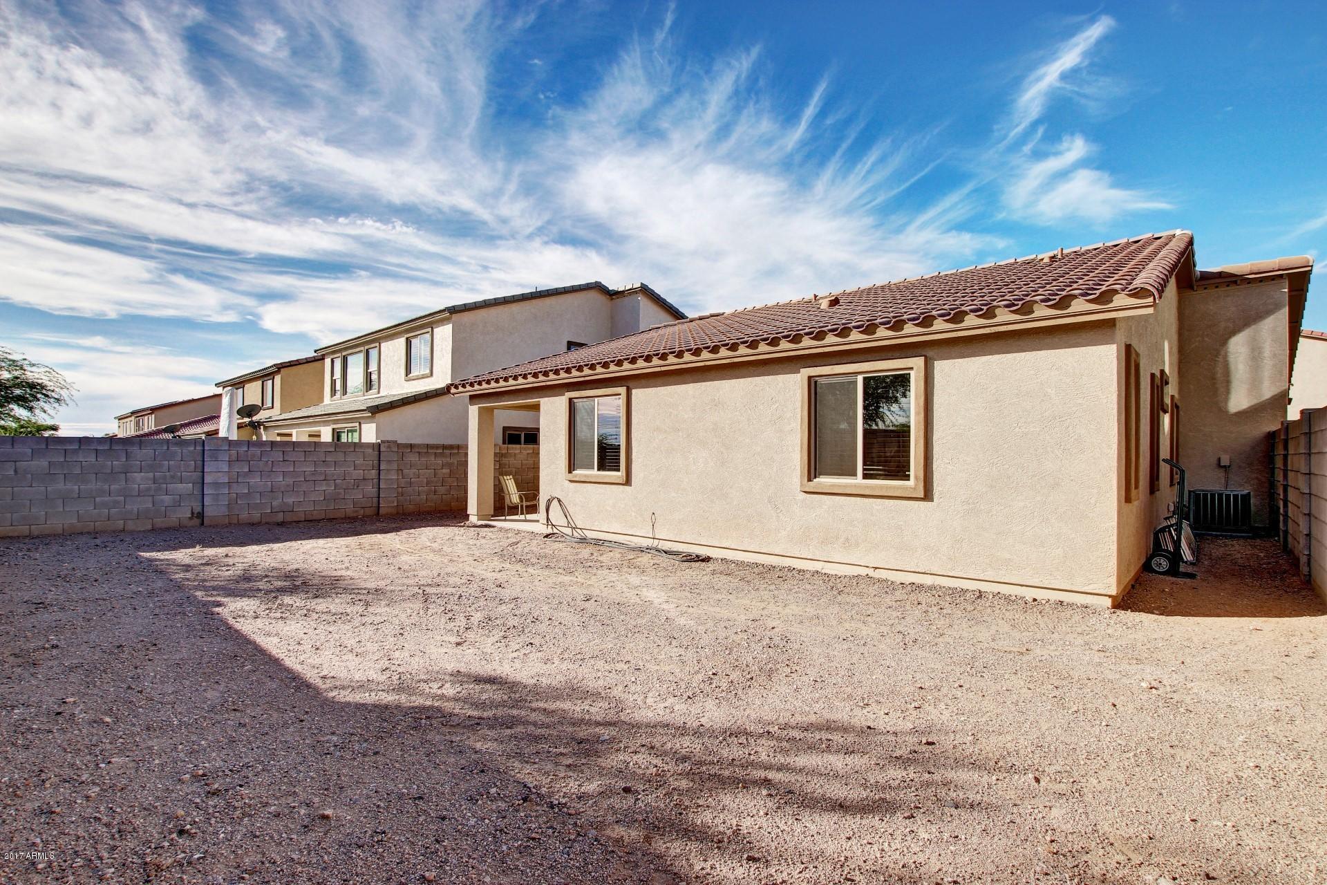 2565 South Conestoga Road Apache Junction, AZ 85119 - Photo 22 of 24 Larger Backyard