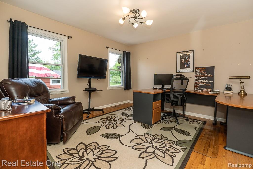 241 East Gunn Road Rochester, MI 48306 - Photo 17 of 24