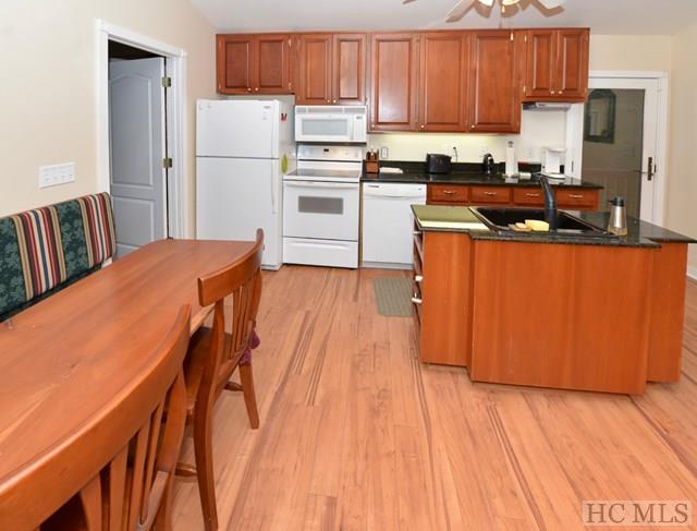 435 Satulah Ridge Road Highlands, NC 28741 - Photo 10 of 17 Gallery Image 10