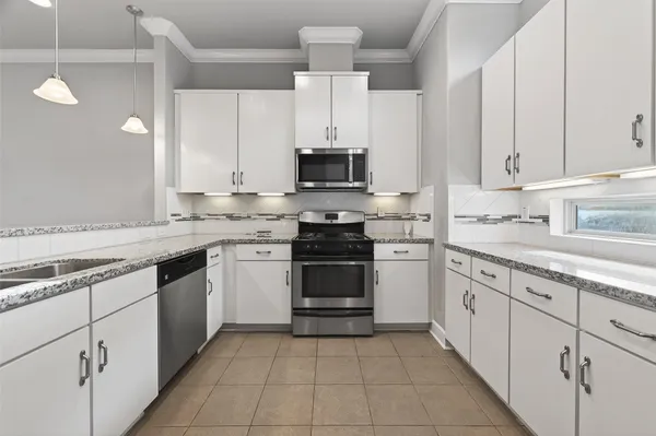 $2,350 | 4208 Old Spanish Trail, Houston, TX 77021