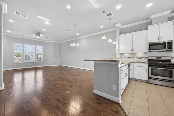 $2,350 | 4208 Old Spanish Trail, Houston, TX 77021