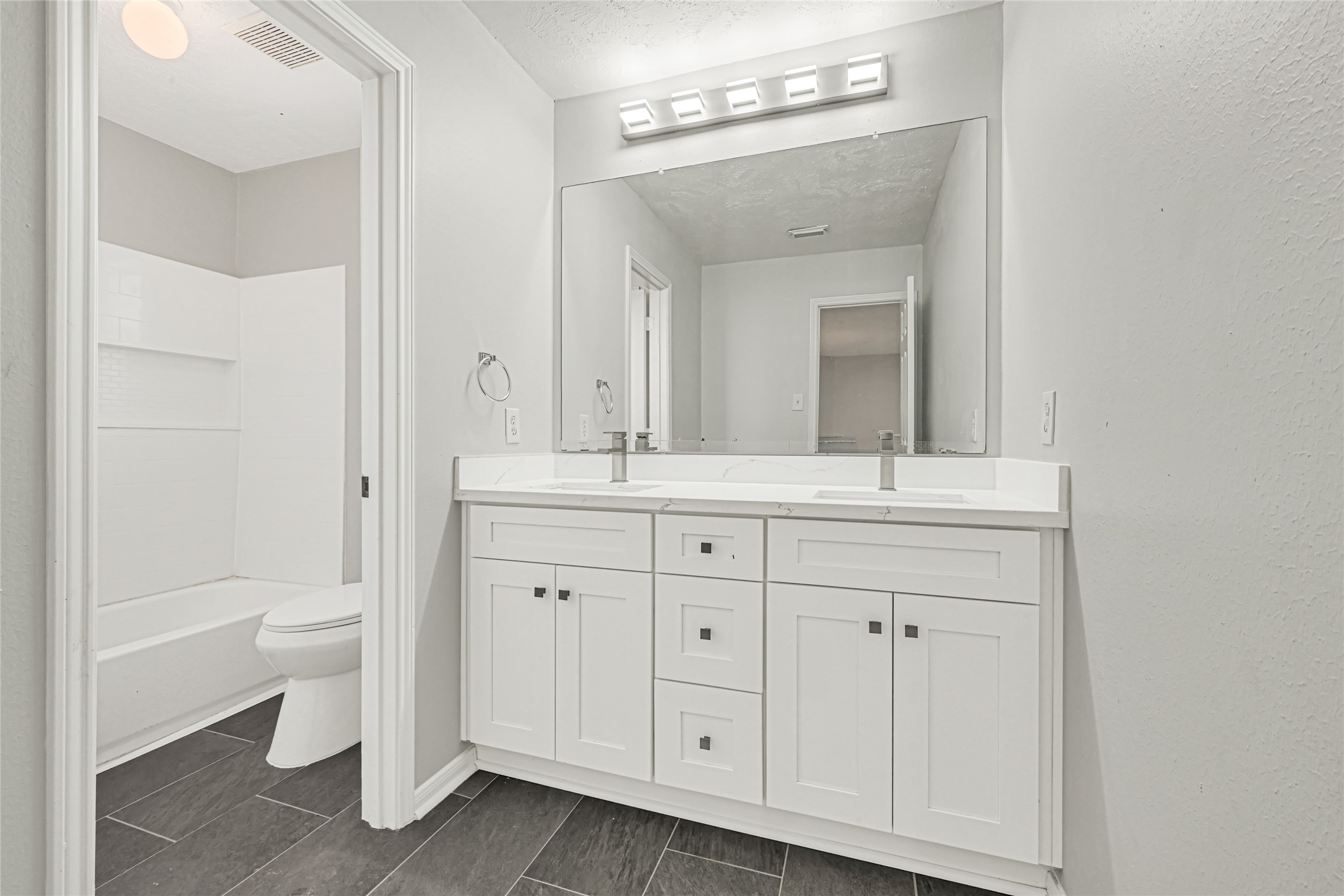 3310 La Mer Lane Spring, TX 77388 - Photo 13 of 30 Gallery Image 13