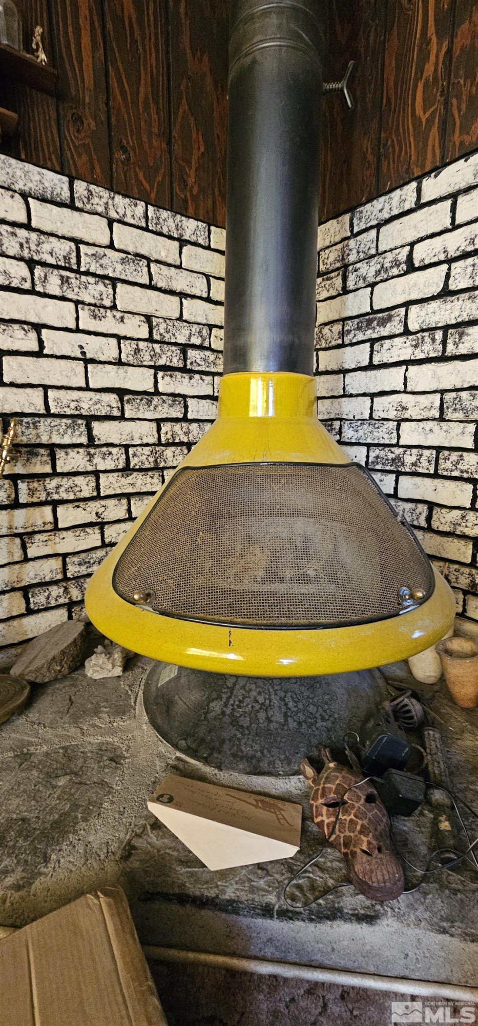 316 Toiyabe Road Kingston, NV 89310 - Photo 6 of 32 a view of a swimming pool