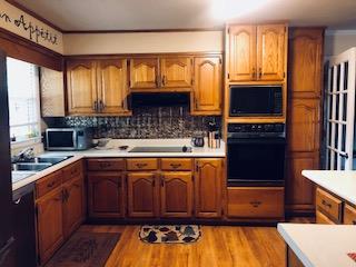 226 Hampton Road Columbia, TN 38401 - Photo 8 of 28 Beautiful oak cabinets
