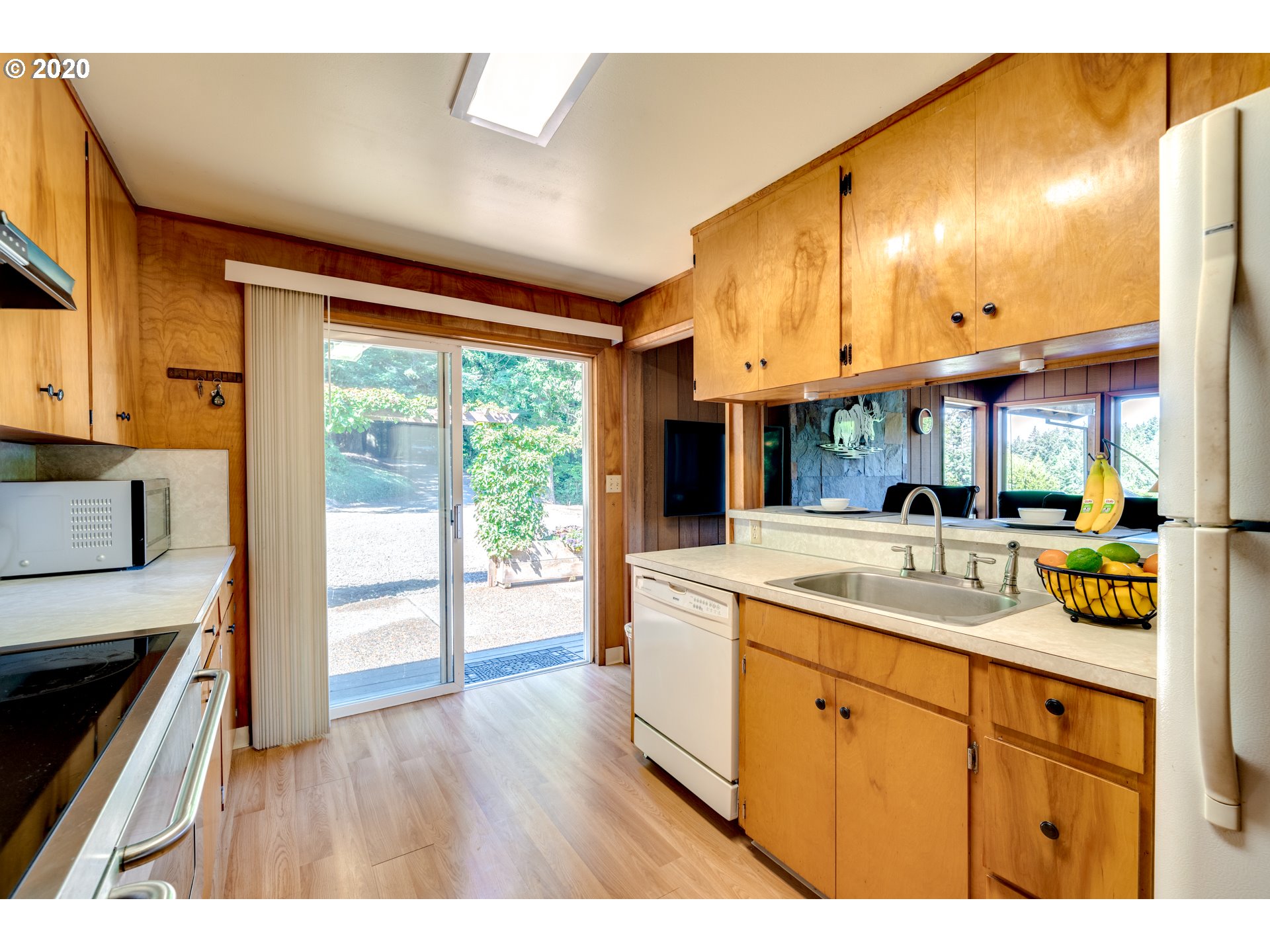 151 Northwest Miller Road Portland, OR 97229 - Photo 11 of 32 Gallery Image 11