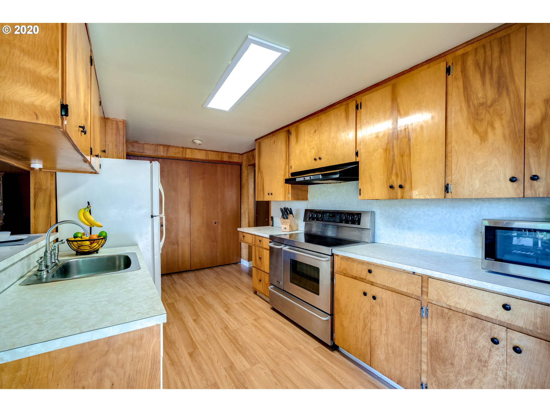 151 Northwest Miller Road Portland, OR 97229 - Photo 12 of 32 Gallery Image 12