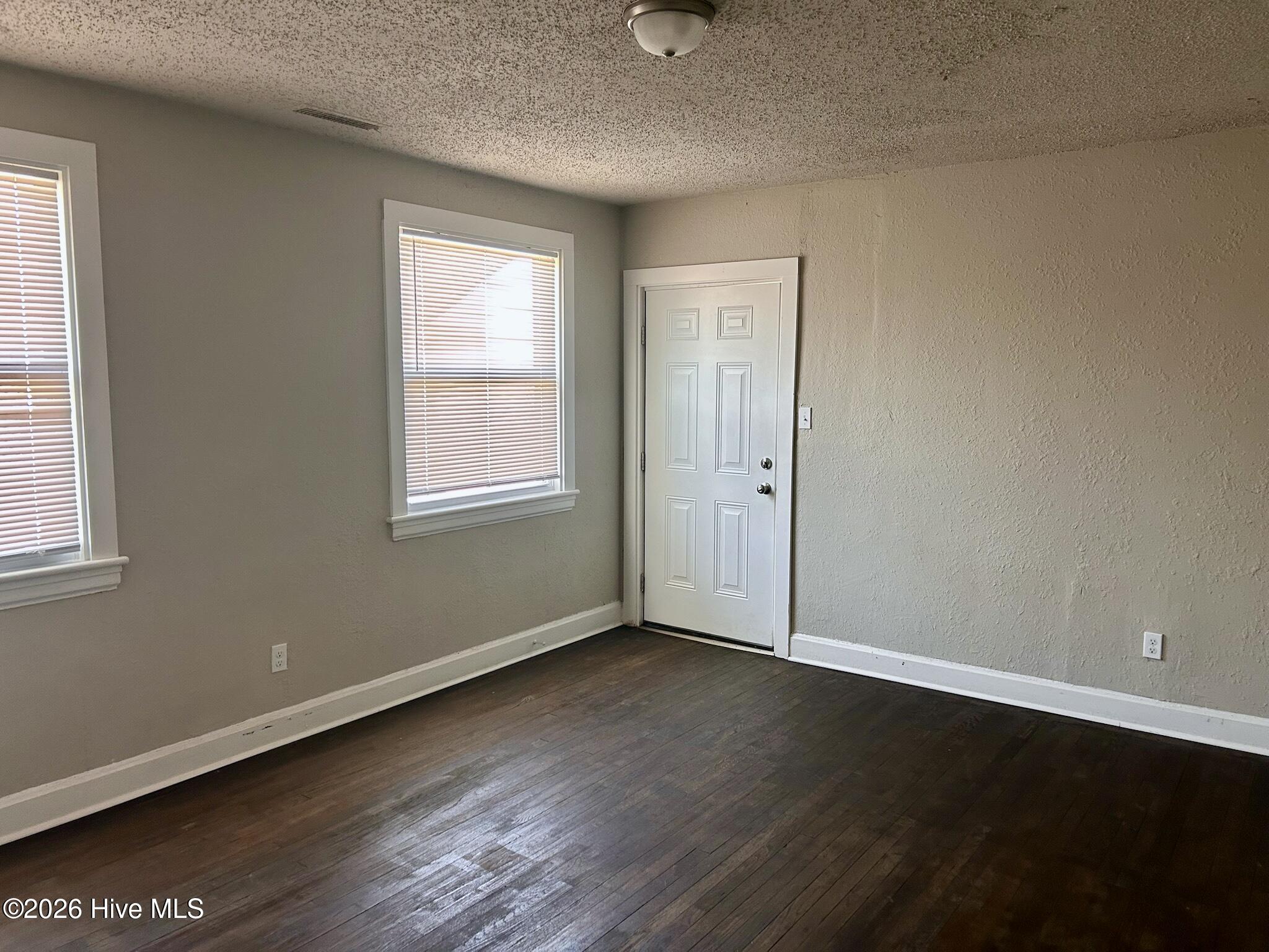 700 Ann Street, Unit 15 Rockingham, NC 28379 - Photo 3 of 12 living room