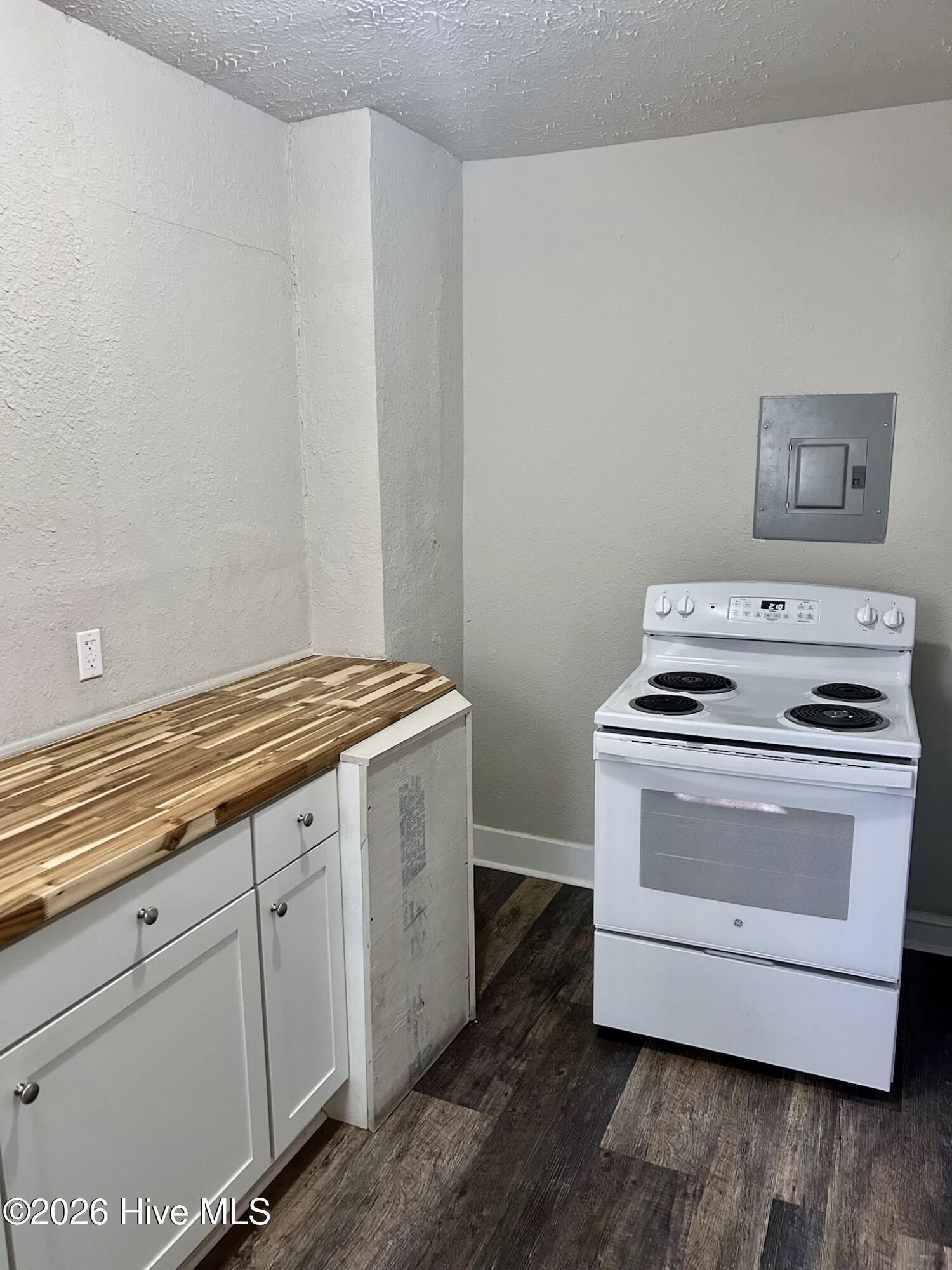 700 Ann Street, Unit 15 Rockingham, NC 28379 - Photo 5 of 12 kitchen