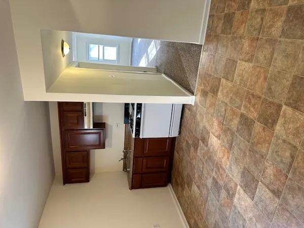 $1,475 | 2332 West Eastwood Avenue, Unit 2, Chicago, IL 60625
