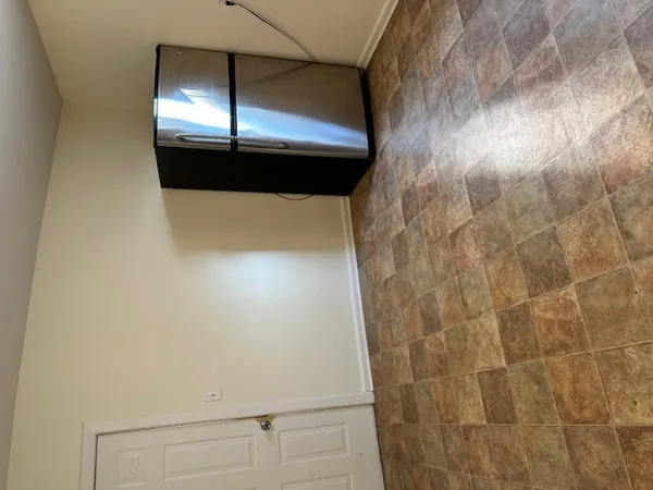 $1,475 | 2332 West Eastwood Avenue, Unit 2, Chicago, IL 60625