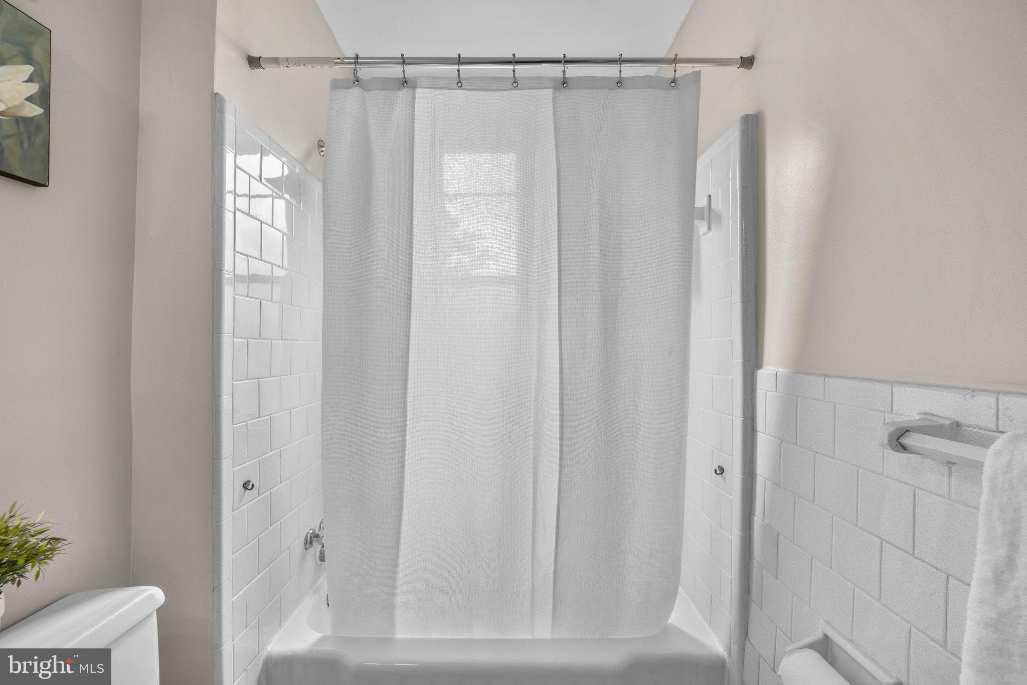3008 R Street Northwest, Unit 2 Washington, DC 20007 - Photo 17 of 24 Gallery Image 17