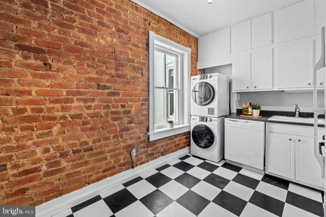 $719,900 | 3008 R Street Northwest, Unit 2, Washington, DC 20007