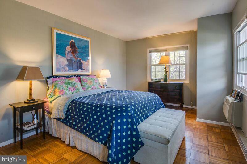 3756 Gunston Road, Unit 2010 Alexandria, VA 22302 - Photo 15 of 26 Bedroom (Master)