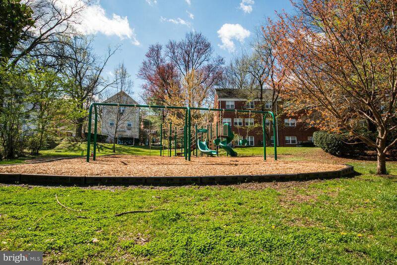 3756 Gunston Road, Unit 2010 Alexandria, VA 22302 - Photo 19 of 26 Exterior (General)