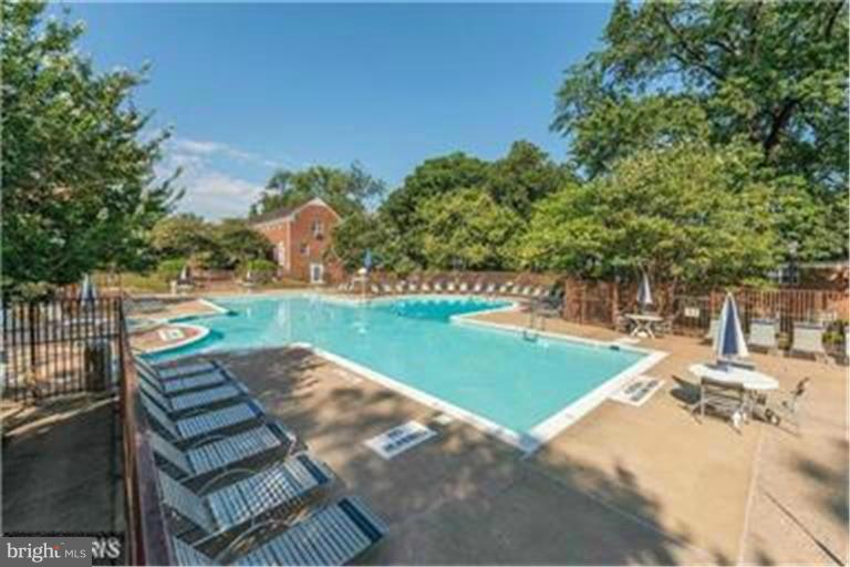 3756 Gunston Road, Unit 2010 Alexandria, VA 22302 - Photo 24 of 26 Community