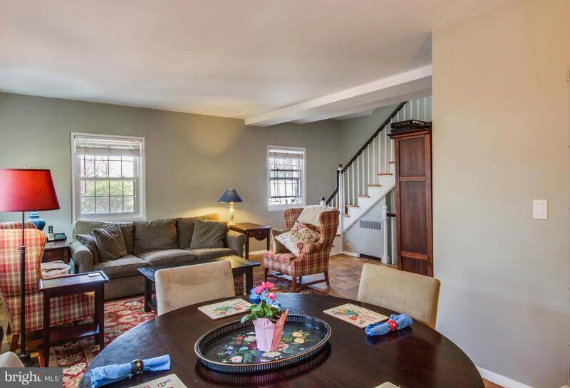 3756 Gunston Road, Unit 2010 Alexandria, VA 22302 - Photo 10 of 26 Dining Room