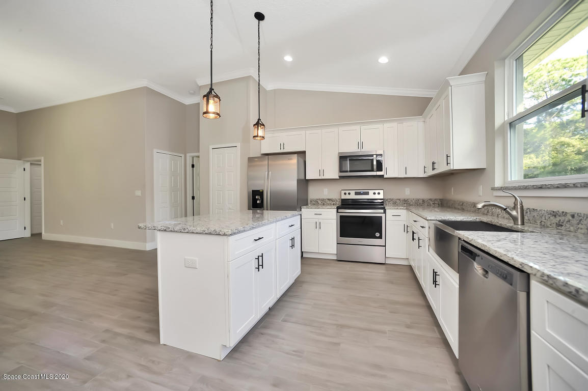 799 Degroodt Road Southwest Palm Bay, FL 32908 - Photo 3 of 21 1