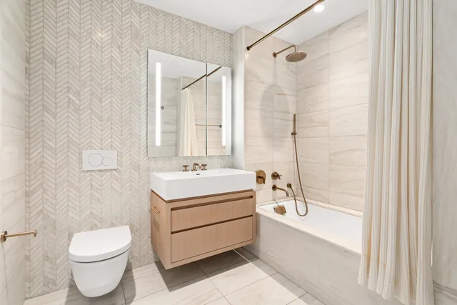 $2,750,000 | 146 Church Street, Unit 8 | TriBeCa