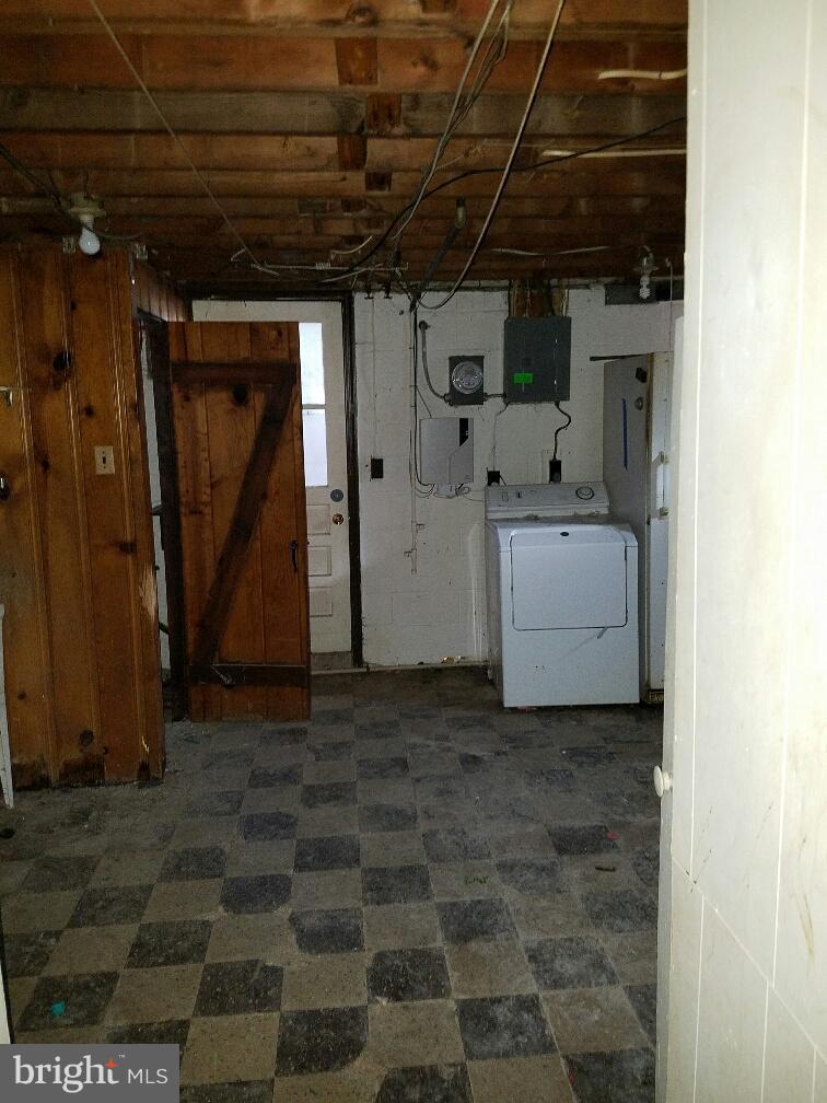 2247 Graythorn Road Baltimore, MD 21220 - Photo 5 of 11 Basement