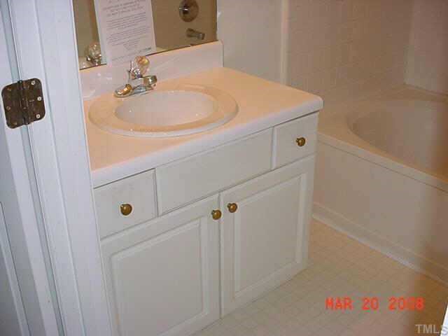 6004 Epping Forest Drive Raleigh, NC 27613 - Photo 4 of 4