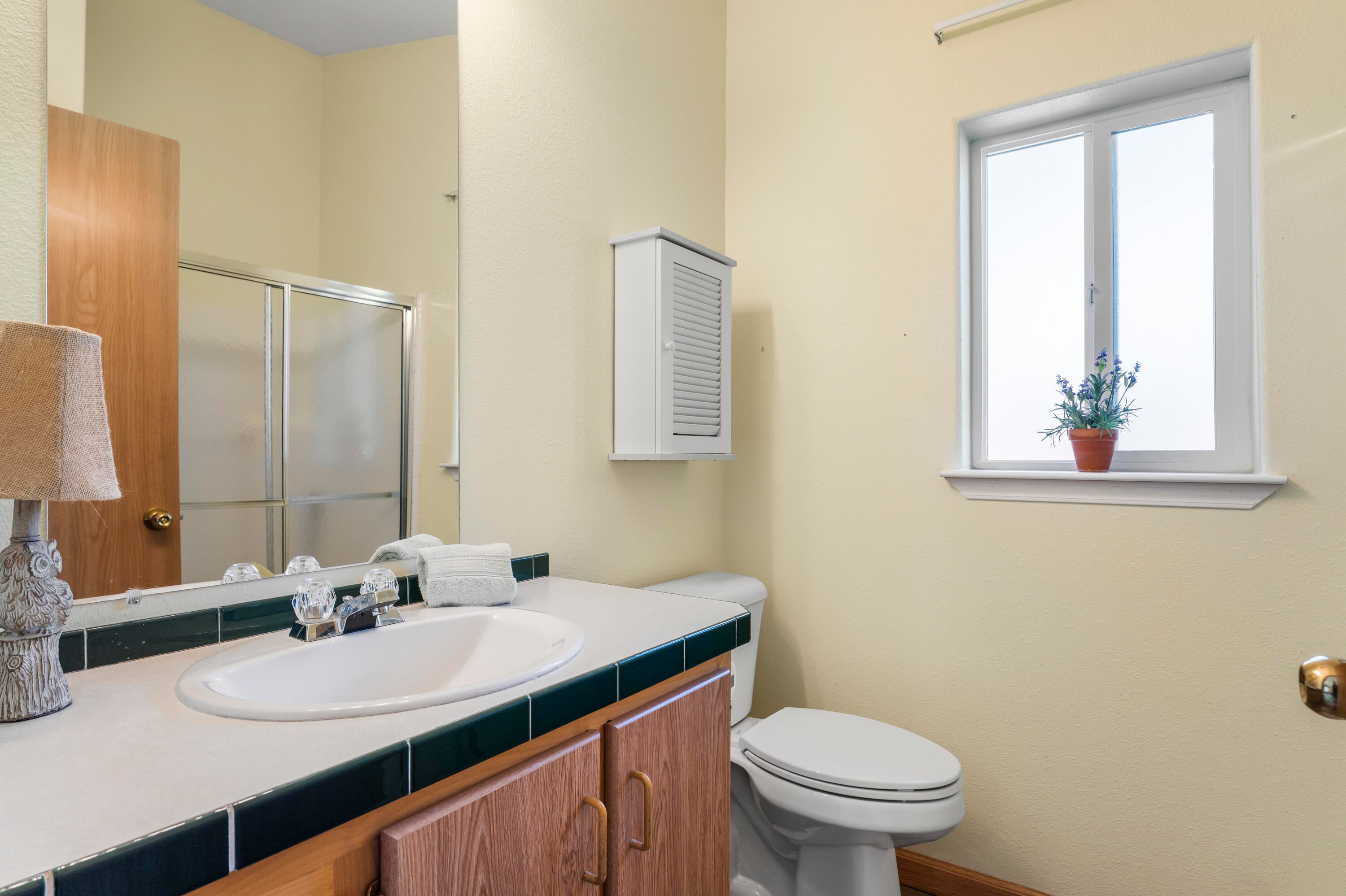 9141 Southwest Shad Road Terrebonne, OR 97760 - Photo 13 of 32 26-Bathroom
