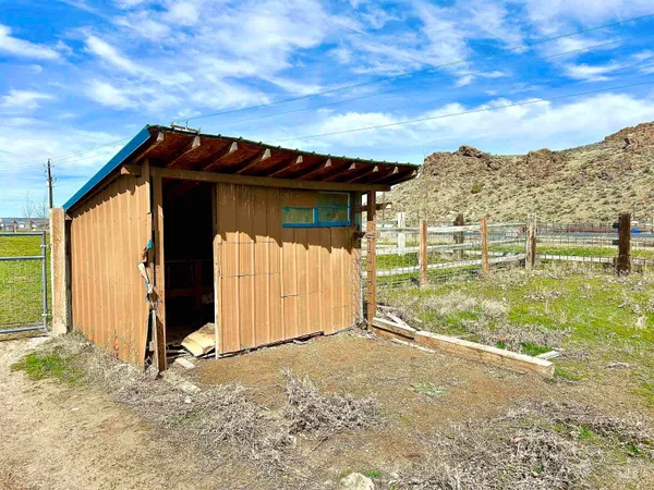 $265,000 | 1510 Idaho Street, Jordan Valley, OR 97910
