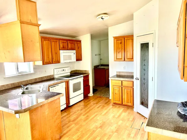 $265,000 | 1510 Idaho Street, Jordan Valley, OR 97910