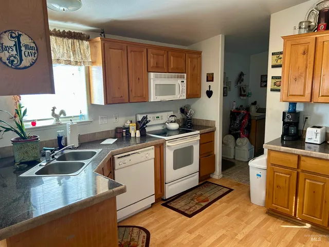 $265,000 | 1510 Idaho Street, Jordan Valley, OR 97910