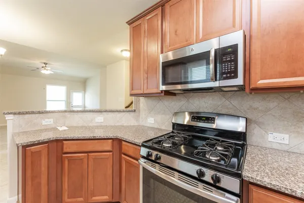 $2,550 | 16915 Sedum Green, Cypress, TX 77429