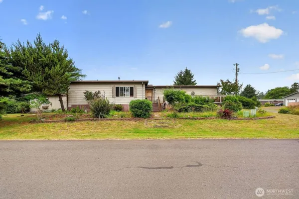 $215,000 | 701 Edgewood Avenue Northeast, Ocean Shores, WA 98569