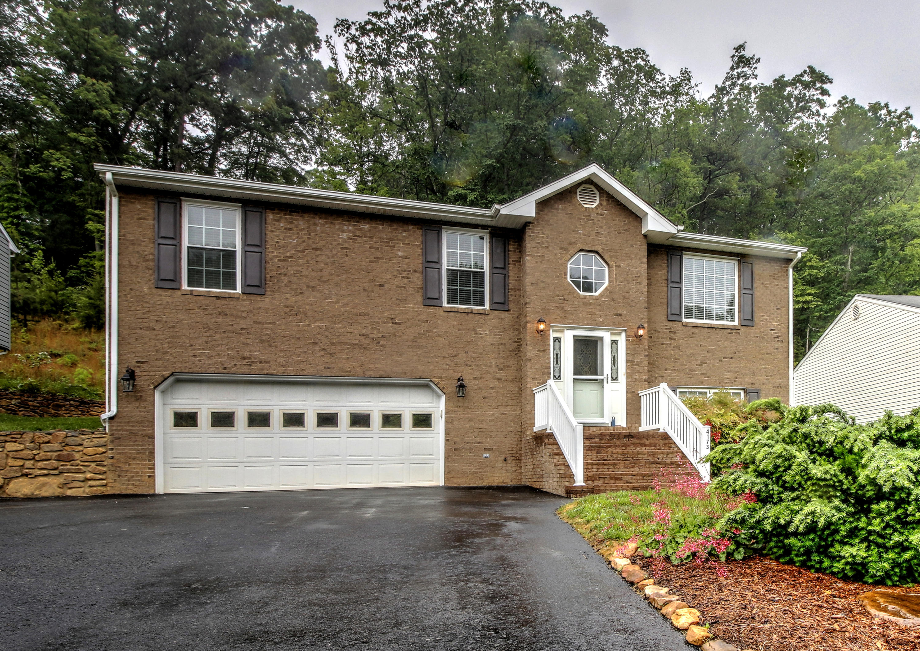 4173 Daugherty Road Salem, VA 24153 - Photo 3 of 34 _MG_6420_1_2
