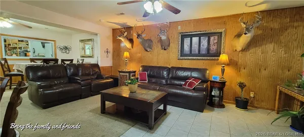 $699,900 | 25266 H Hwy Highway, Lincoln, MO 65338