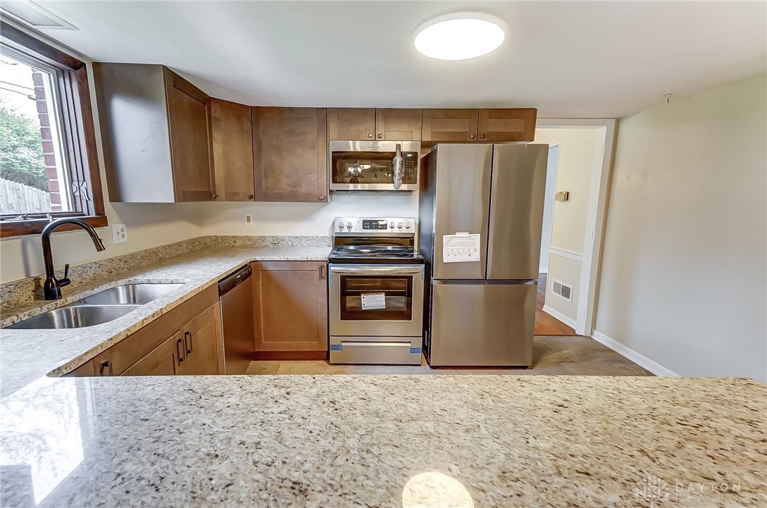 1013 Rio Lane Kettering, OH 45429 - Photo 16 of 59 Gallery Image 16