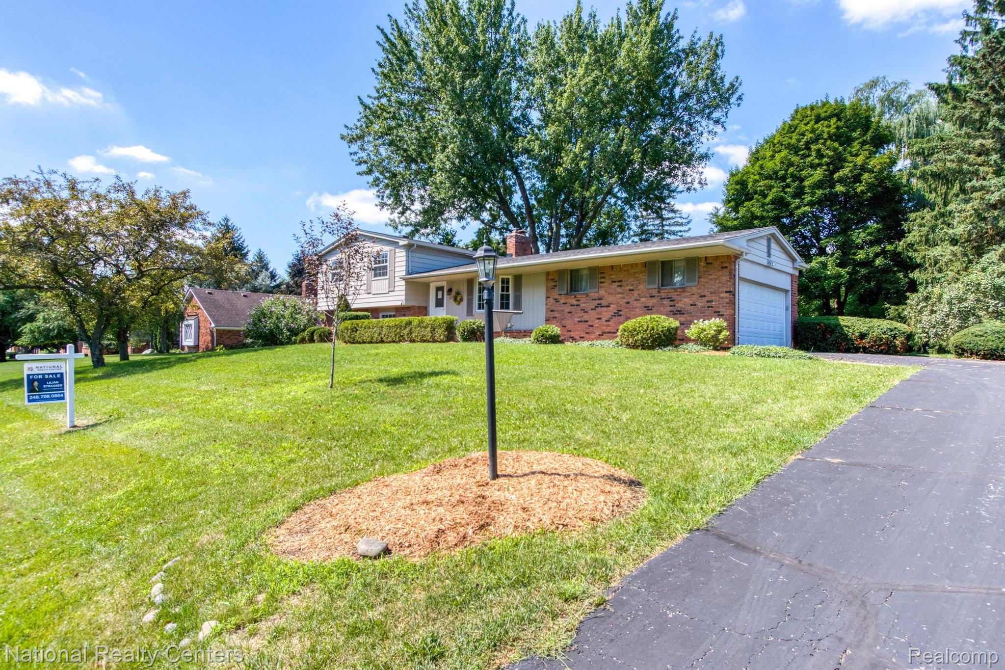 373 Bellarmine Drive Rochester, MI 48309 - Photo 3 of 22 Gallery Image 3