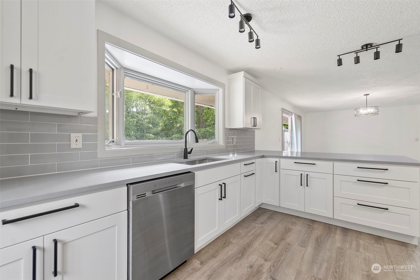215 Ocean Beach Road Hoquiam, WA 98550 - Photo 13 of 40 Gallery Image 13