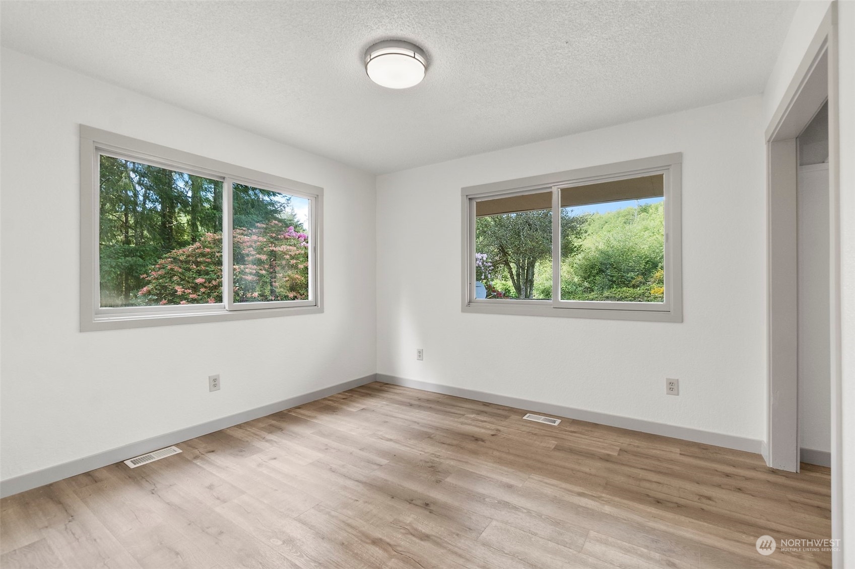 215 Ocean Beach Road Hoquiam, WA 98550 - Photo 19 of 40 Gallery Image 19