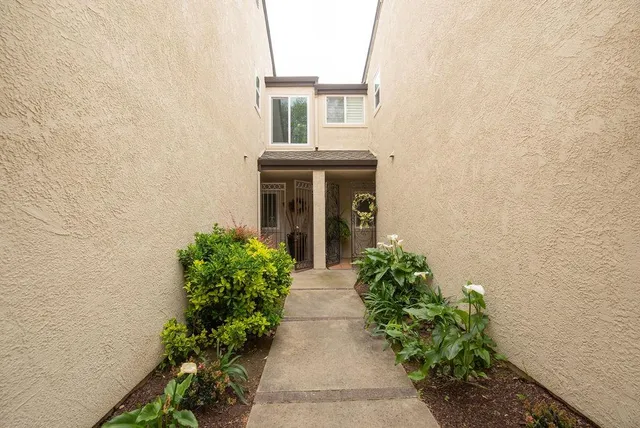 $316,000 | 1118 Cedar Creek Drive, Unit 81, Modesto, CA 95355