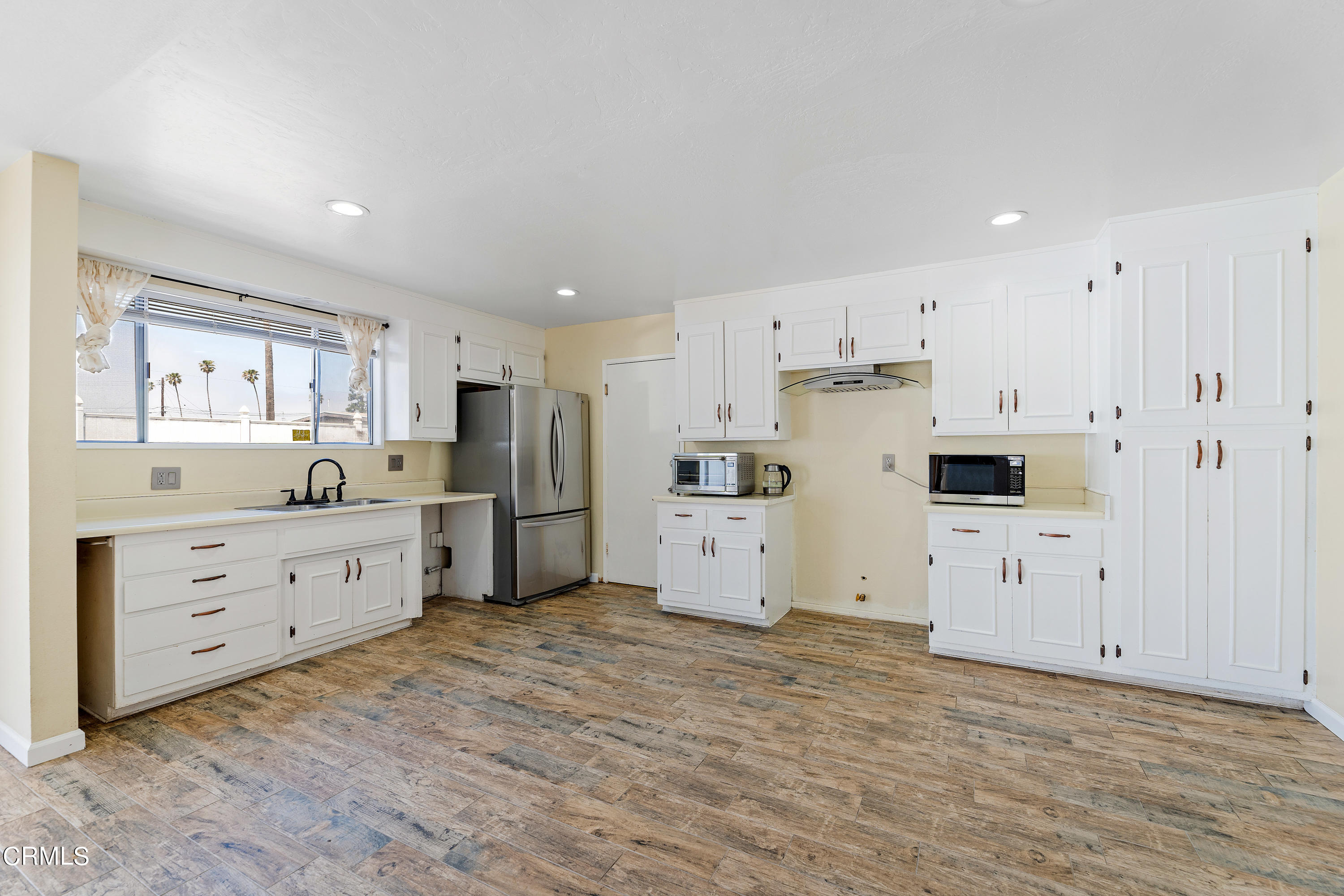 1421 Rialto Street Oxnard, CA 93035 - Photo 8 of 23 1421 RIALTO MLS (7 of 22)