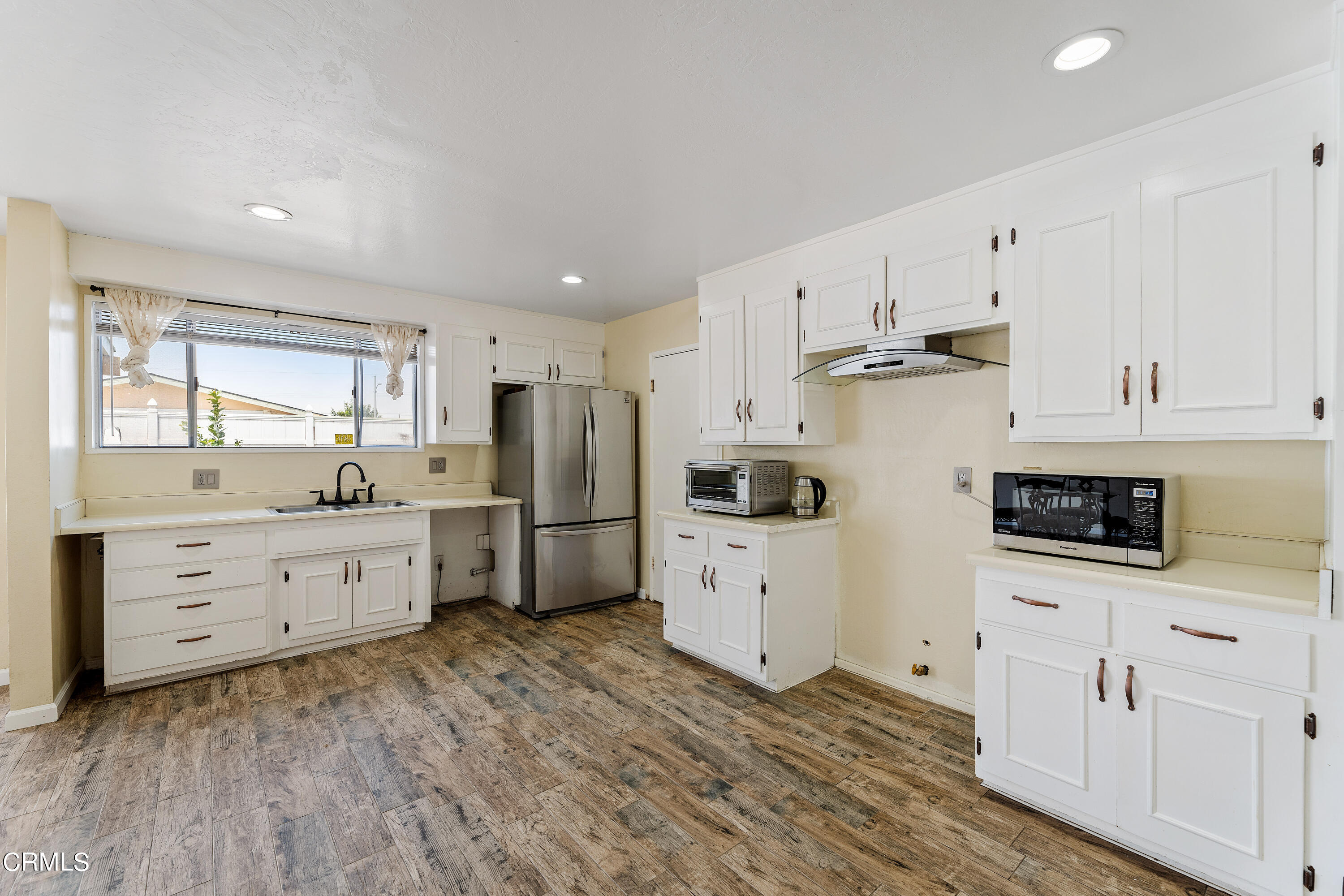1421 Rialto Street Oxnard, CA 93035 - Photo 9 of 23 1421 RIALTO MLS (8 of 22)