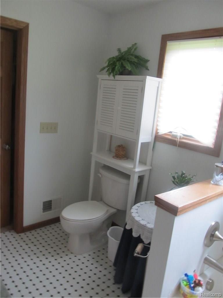 13640 South Cork Road Perry, MI 48872 - Photo 37 of 40 IMG_1070.JPG