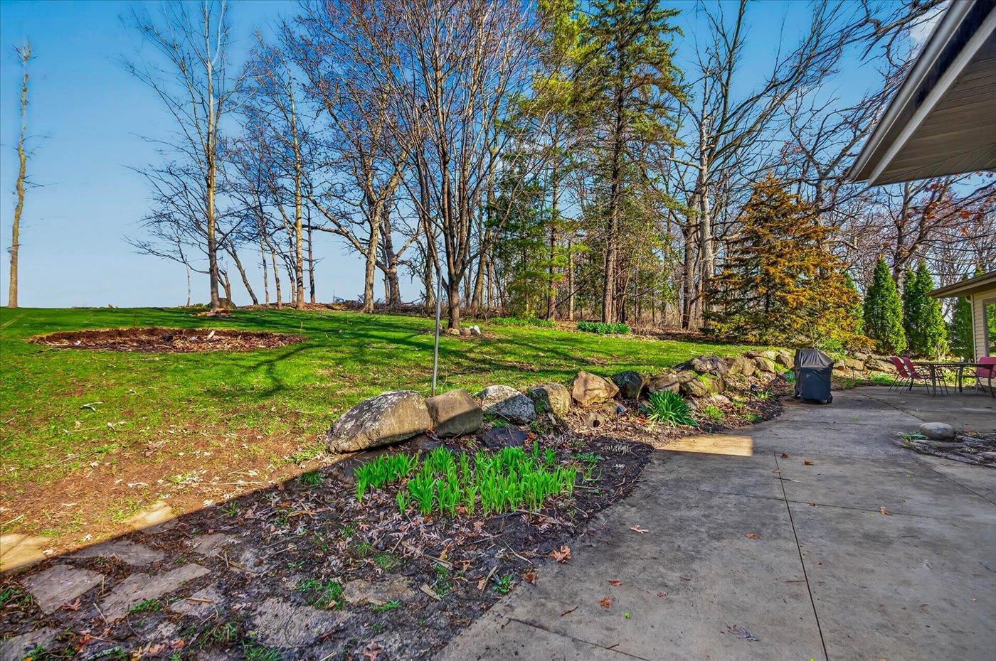 6097 Hellenbrand Road Waunakee, WI 53597 - Photo 6 of 58
