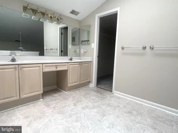 $3,750 | 2450 Garnett Drive, Alexandria, VA 22311