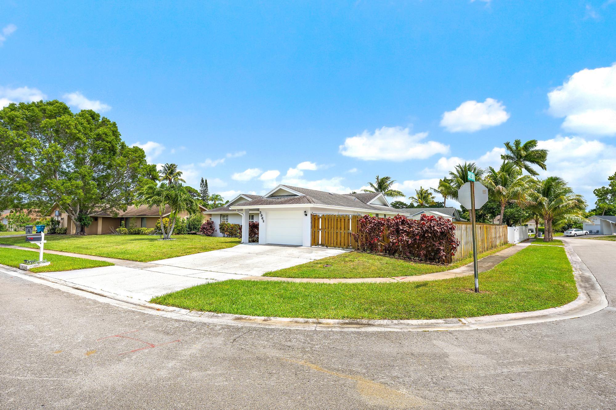 3962 Winfield Road Boynton Beach, FL 33436 - Photo 5 of 22 Large Corner Lot