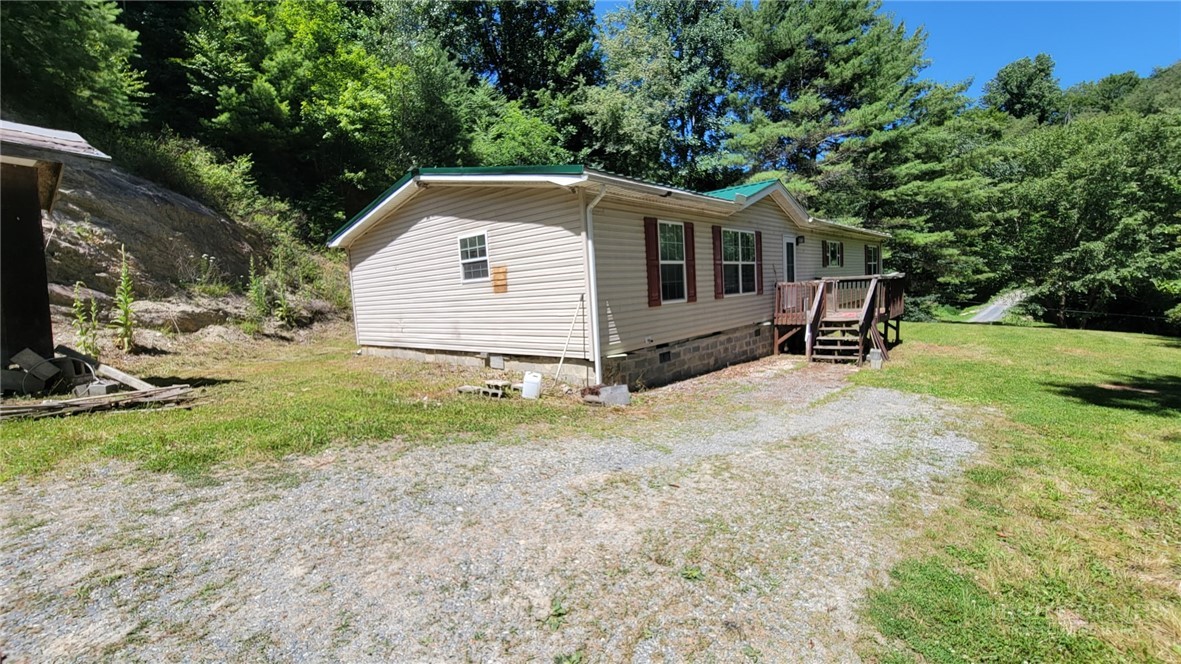 737 Lower Crab Orchard Road Banner Elk, NC 28604 - Photo 12 of 14
