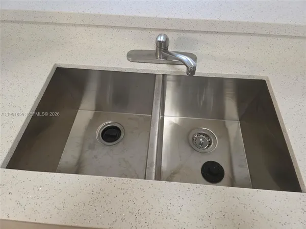 $2,075 | 8100 Geneva Court, Unit 432, Doral, FL 33166