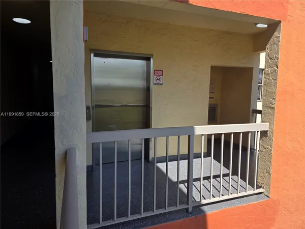 $2,075 | 8100 Geneva Court, Unit 432, Doral, FL 33166