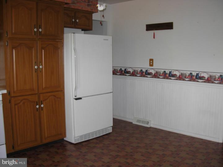1009 Old York Road Hightstown, NJ 08520 - Photo 9 of 16 Kitchen