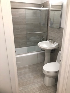 2909 North Sheridan Road, Unit 704 Chicago, IL 60657 - Photo 12 of 26