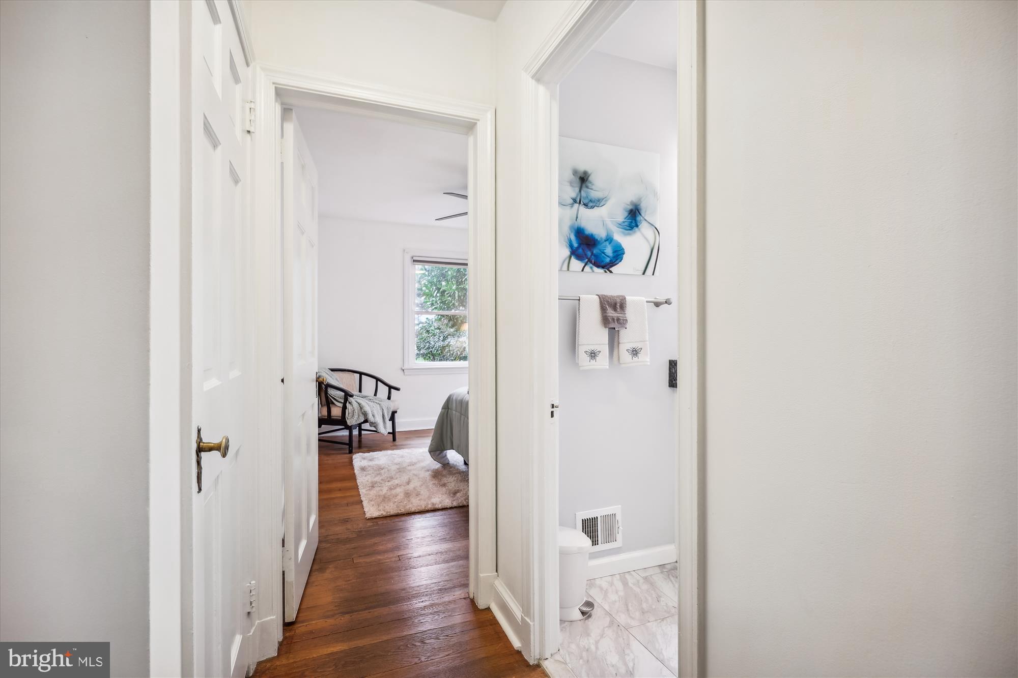 610 Forest Glen Road Silver Spring, MD 20901 - Photo 7 of 42 Main Level Hall