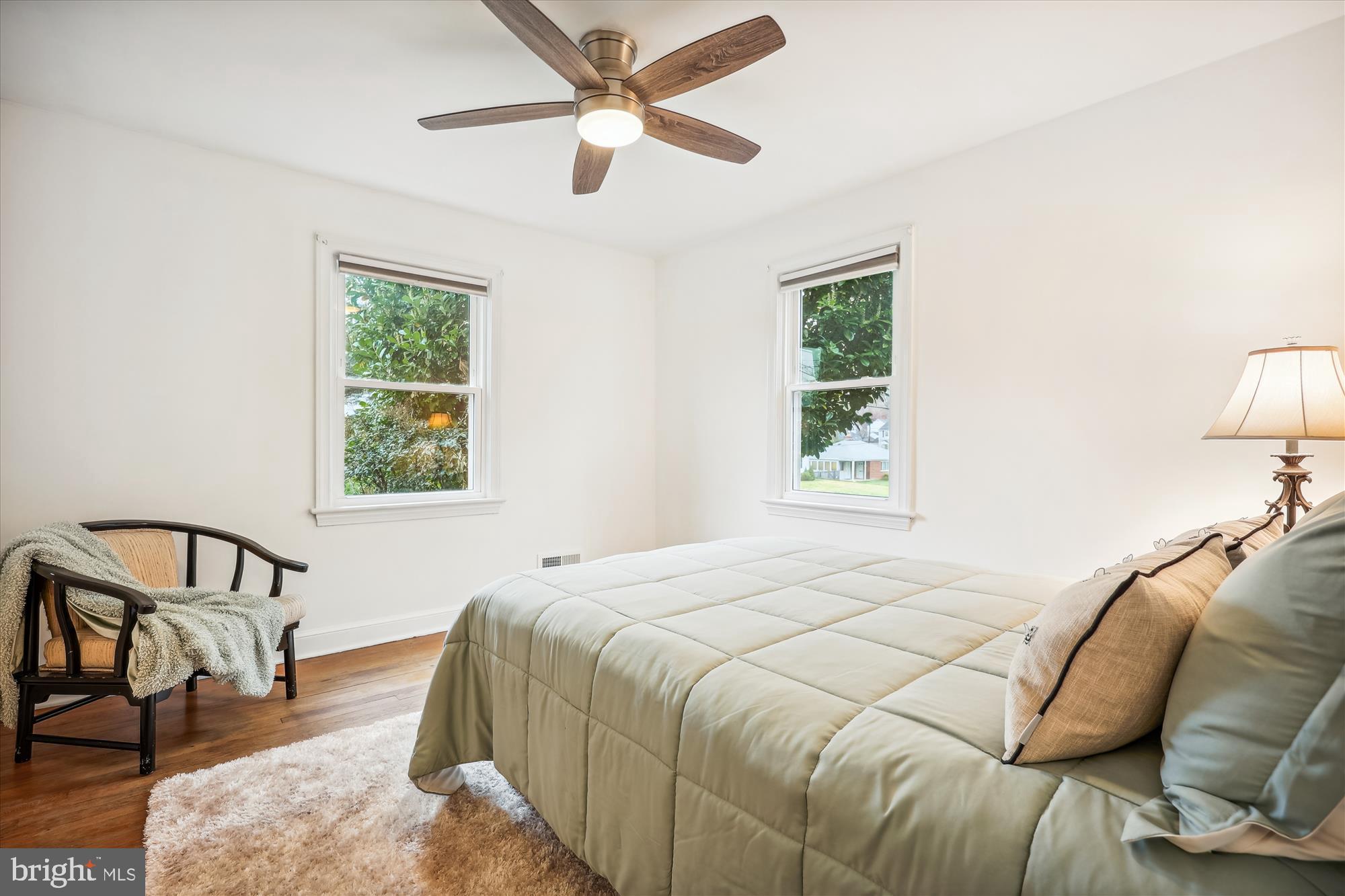 610 Forest Glen Road Silver Spring, MD 20901 - Photo 8 of 42 Main Level Bedroom 1